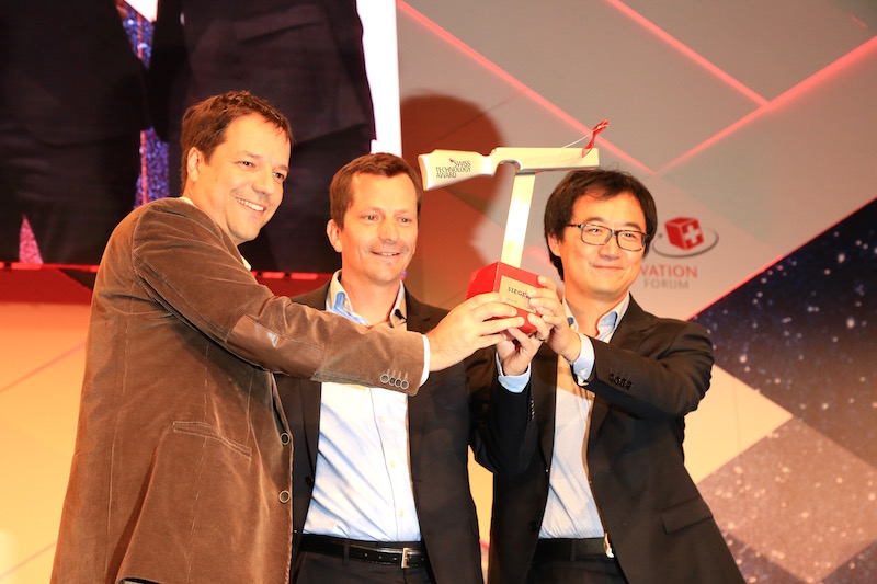 The GratXray team (including Stampanoni and Wang) won the Swiss Technology Award for this revolutionary technology.
